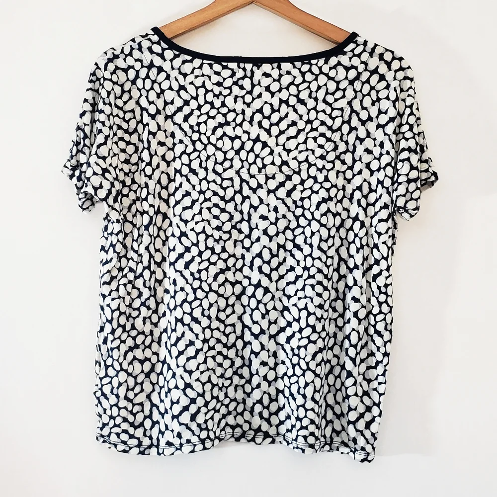 Liz Claiborne Short Sleeve Scoop Neck Top Small